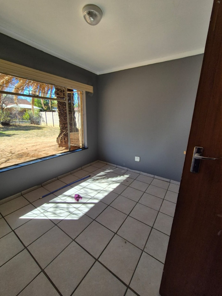 3 Bedroom Property for Sale in Universitas Ridge Free State